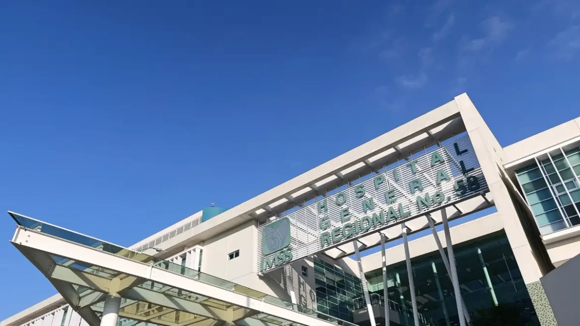 Fachada de un hospital del IMSS