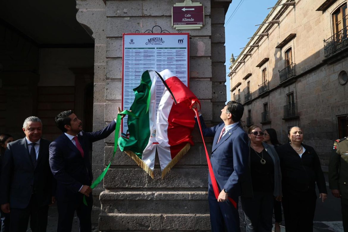 Encabeza Alfonso Martínez colocación de programa patrio en Bando Solemne