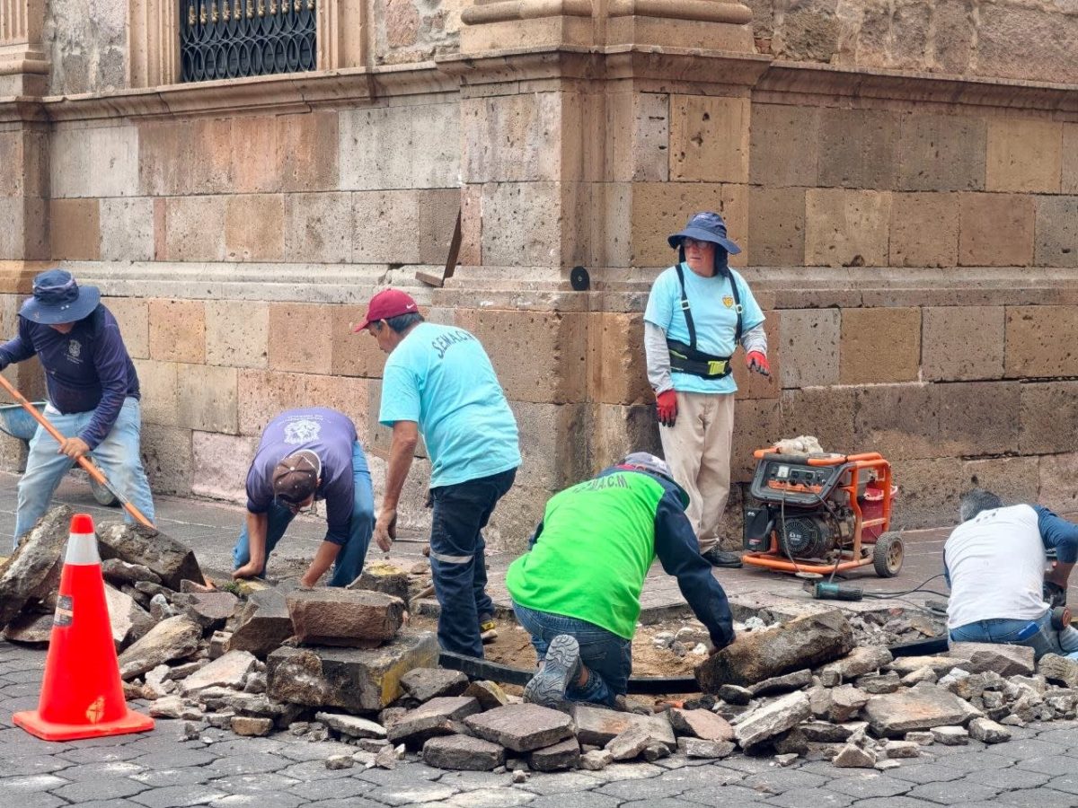 Gobierno de Morelia fortalece mantenimiento de espacios peatonales en el Centro Histórico